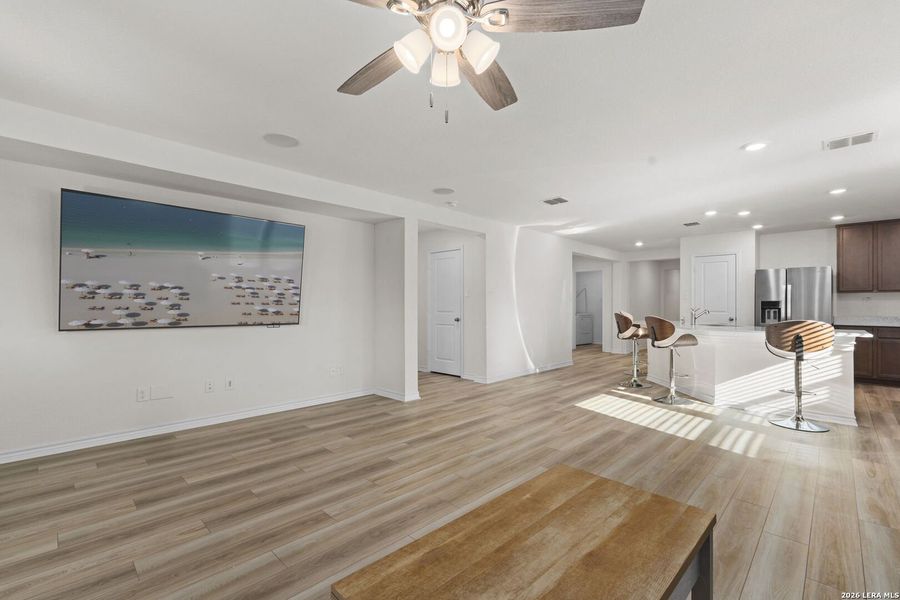 Spacious, unfurnished interior of a new home in , San Antonio (Image 25).