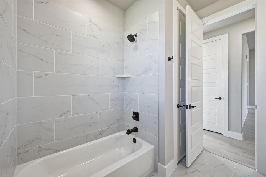 Furnished interior view inside a new home in Rocky Top Ranch, Azle (Image 15). Furnished interior view inside a new home in Rocky Top Ranch, Azle (Image 15).