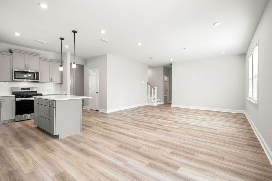 Spacious, unfurnished interior of a new home in Salem Bay, Beaufort (Image 23).