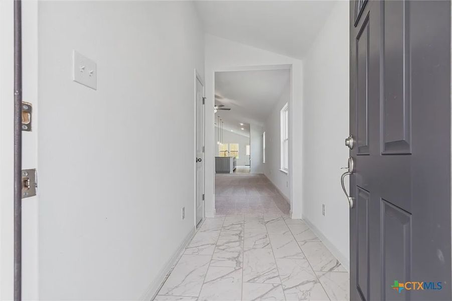 Spacious, unfurnished interior of a new home in Turnbo Ranch, Killeen (Image 14).