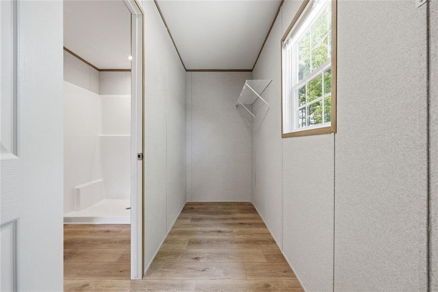 Spacious, unfurnished interior of a new home in , Bronson (Image 32).