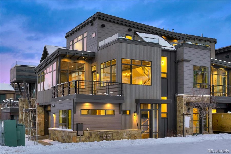 Image 27 of a home in . Image 27 of a home in .