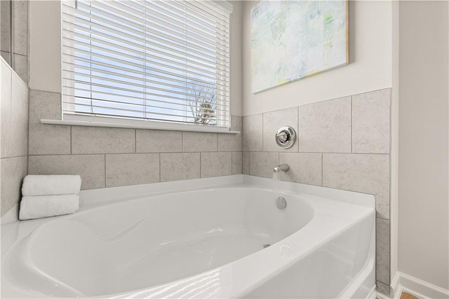 Close-up of interior finishes inside a home in Alcovy Village, Lawrenceville (Image 21).