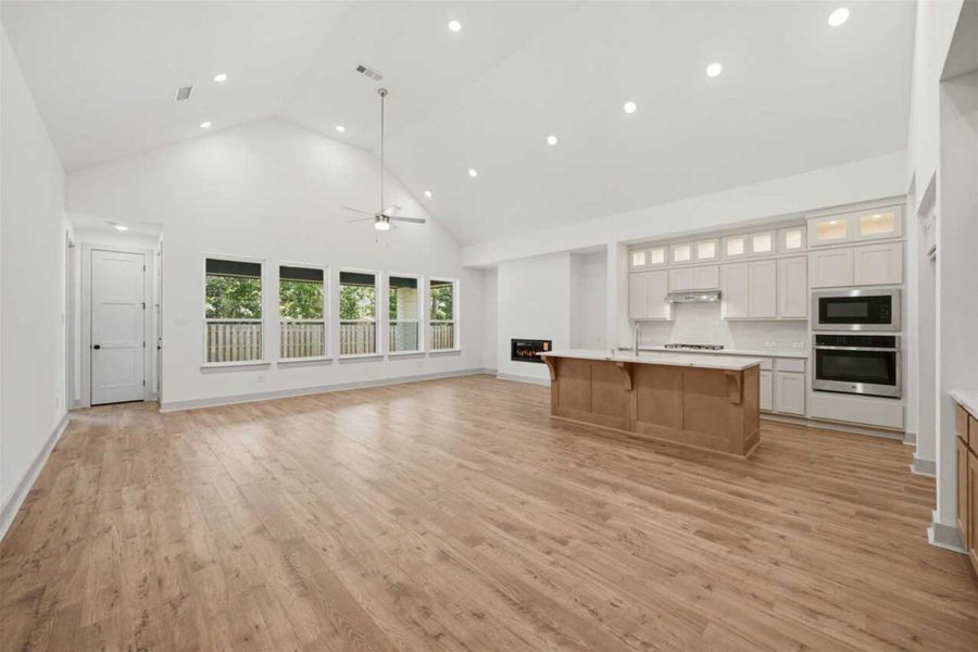 Spacious, unfurnished interior of a new home in COLTON, Todd Mission (Image 13).