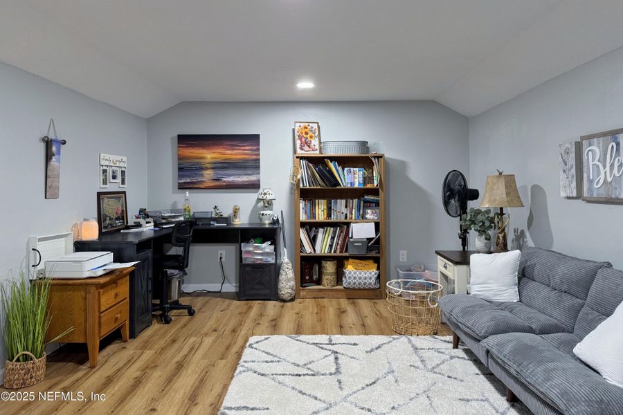 Furnished interior view inside a new home in , Palatka (Image 9).