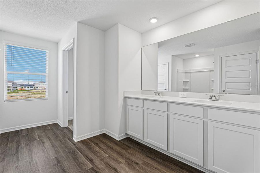 Furnished interior view inside a new home in , Davenport (Image 14).