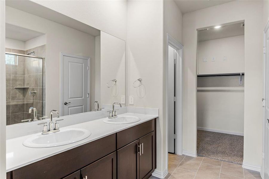 Furnished interior view inside a new home in Stratton Place, Greenville (Image 3).
