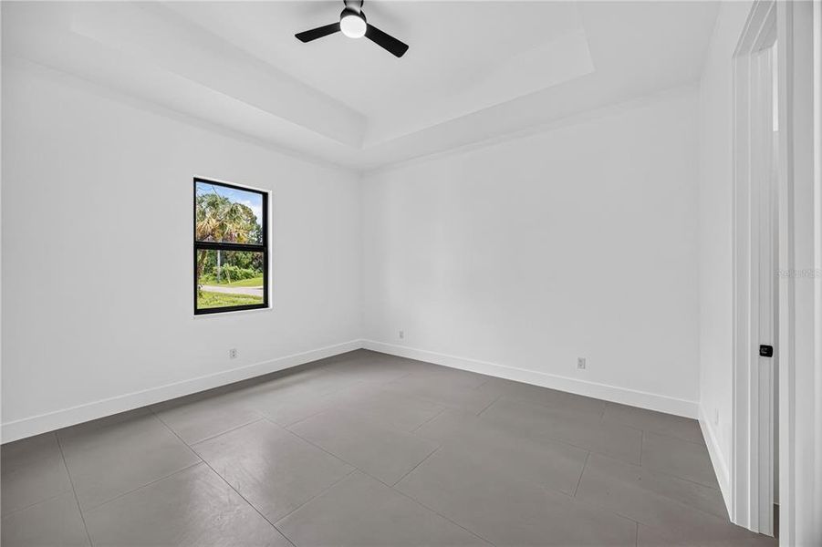 Spacious, unfurnished interior of a new home in , Port Charlotte (Image 26).