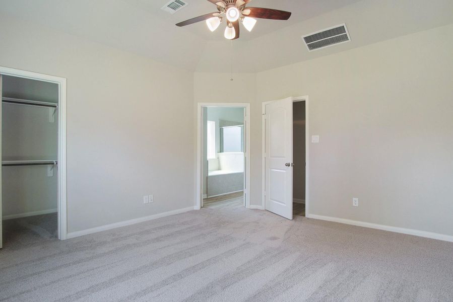 Spacious, unfurnished interior of a new home in Columbia Lakes, West Columbia (Image 13). Spacious, unfurnished interior of a new home in Columbia Lakes, West Columbia (Image 13).