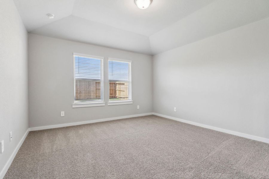 Spacious, unfurnished interior of a new home in Landing Meadows - Traditional Series, New Caney (Image 19).