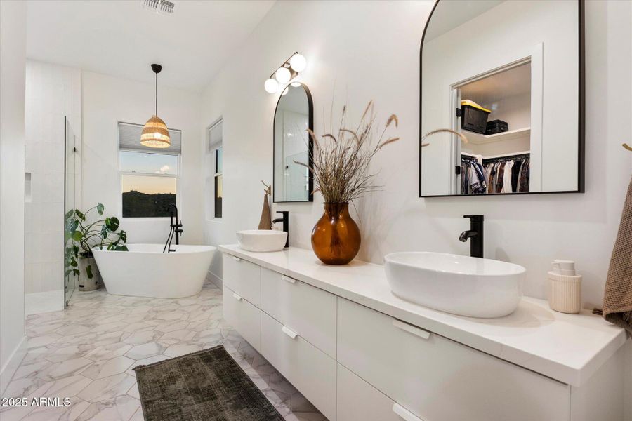 Primary - Spa/BATH Primary - Spa/BATH