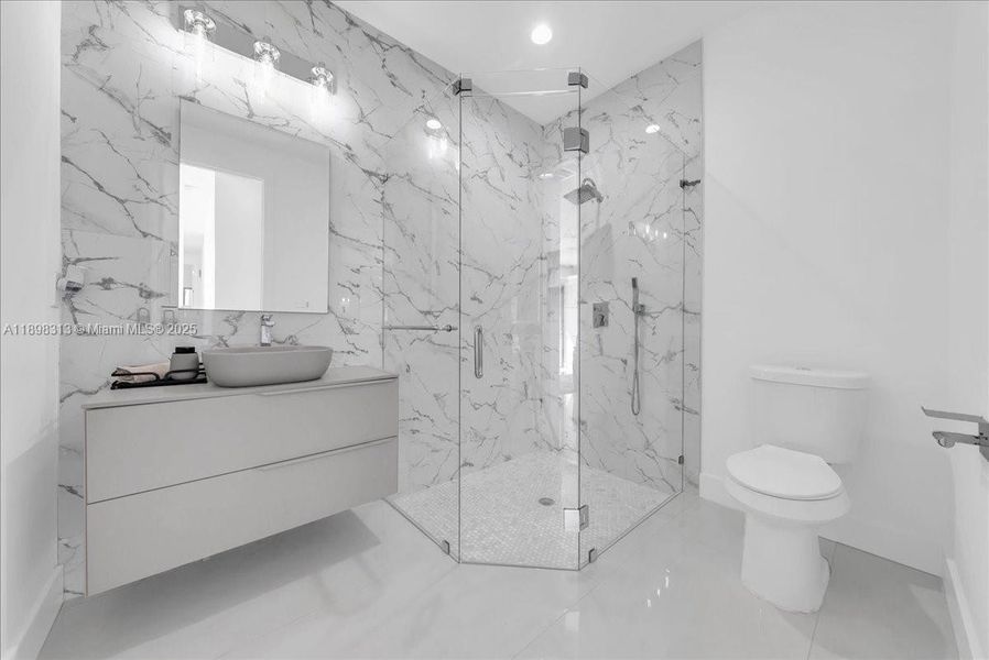 Furnished interior view inside a new home in , Lehigh Acres (Image 21). Furnished interior view inside a new home in , Lehigh Acres (Image 21).