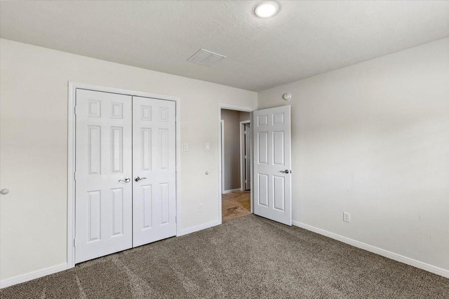 Spacious, unfurnished interior of a new home in , League City (Image 17). Spacious, unfurnished interior of a new home in , League City (Image 17).