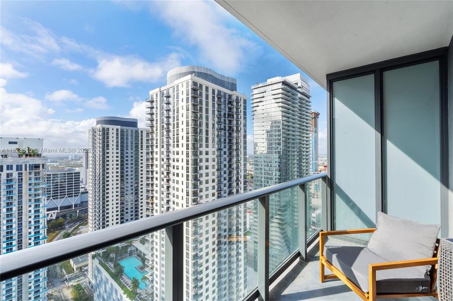 Exterior details and patio area of a home in Natiivo Miami, Miami (Image 25).