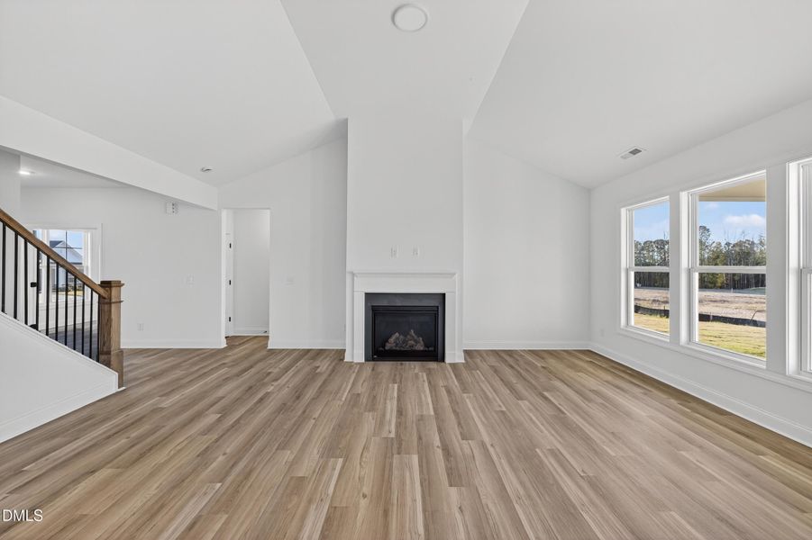 8 -66 tennyson drive, interior