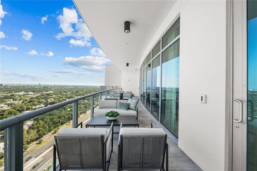Image 94 of a home in Altura Bayshore. Image 94 of a home in Altura Bayshore.