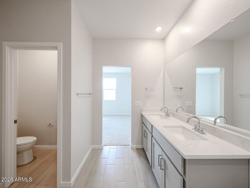 40_Rancho-Vista_New-Homes-for-Sale_Surpr