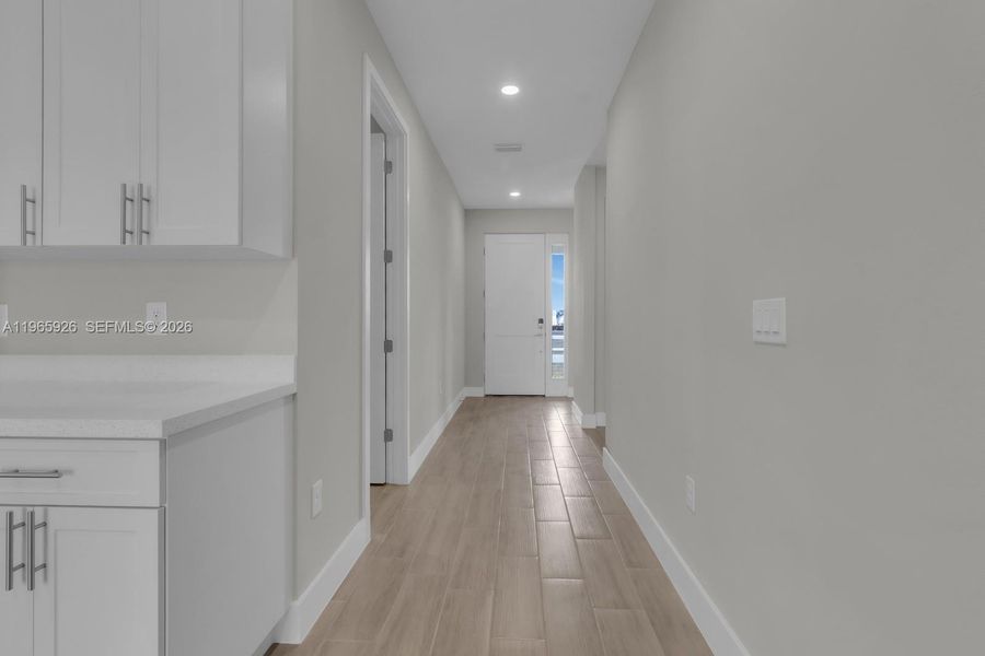 Spacious, unfurnished interior of a new home in , Palm Bay (Image 17).