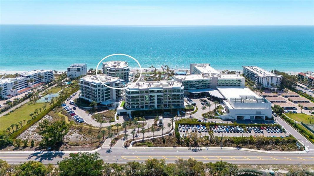Condo located in Longboat Key, FL showcasing its design and architecture (Image 24). Condo located in Longboat Key, FL showcasing its design and architecture (Image 24).