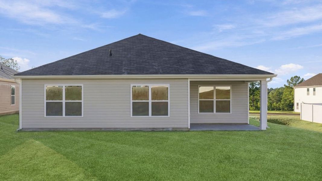 Exterior details and patio area of a home in Cascade Point, Seneca (Image 19).