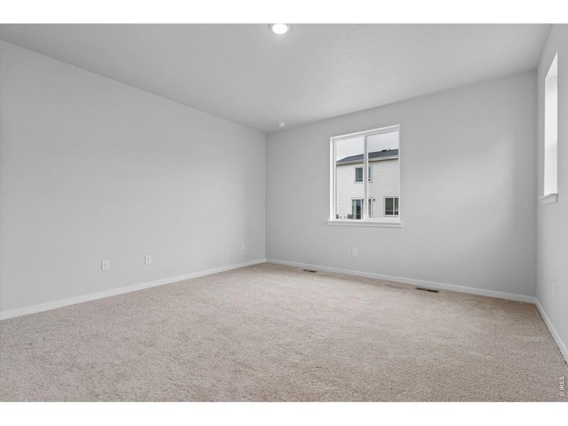 Spacious, unfurnished interior of a new home in Prairie Song, Windsor (Image 15).