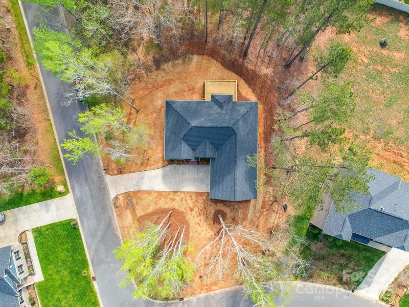 Image 34 of a home in .