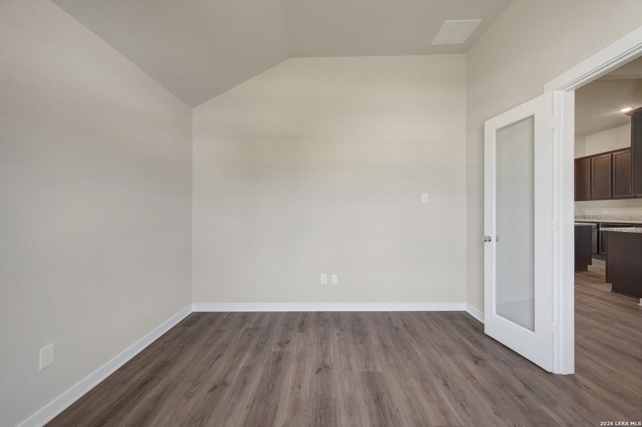 Spacious, unfurnished interior of a new home in Winding Brook, San Antonio (Image 44). Spacious, unfurnished interior of a new home in Winding Brook, San Antonio (Image 44).