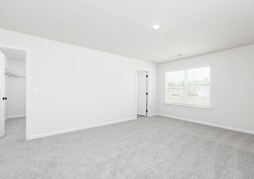 Unwind in the maser bedroom after a long day