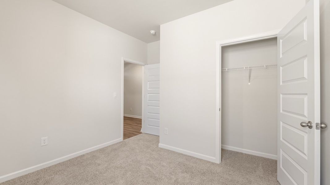 Representative unfurnished interior of a home built from the CALI Express by D.R. Horton in Teamon Pointe, Griffin (Image 26).