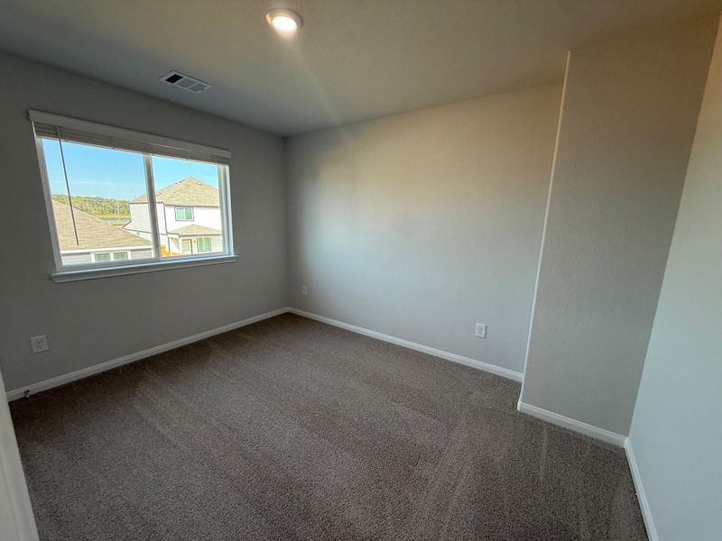 Spacious, unfurnished interior of a new home in Wayside Village, Houston (Image 36).