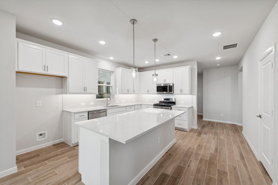 Furnished interior view inside a new home in The Grand Prairie 40’, Hockley (Image 6). Furnished interior view inside a new home in The Grand Prairie 40’, Hockley (Image 6).