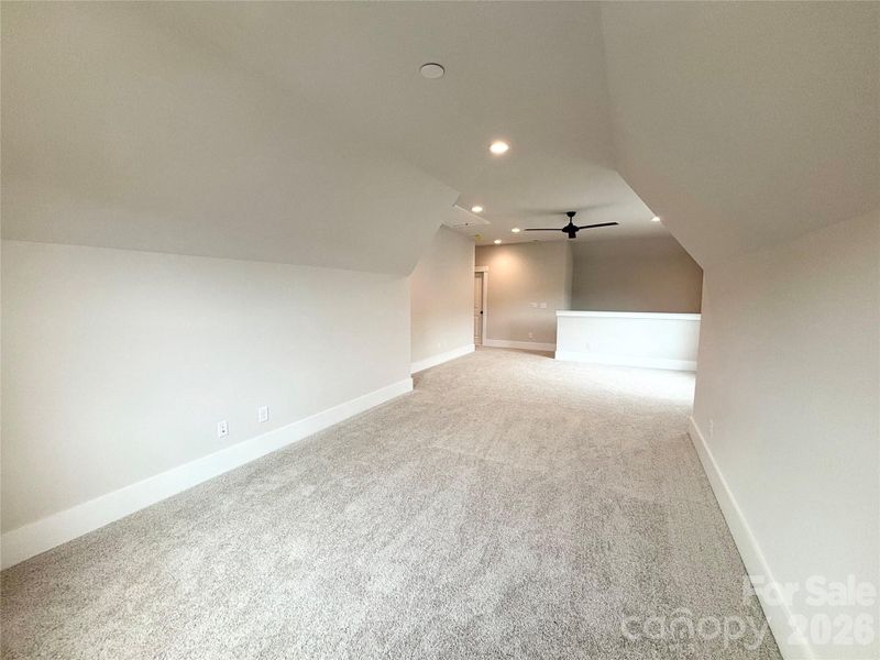 Spacious, unfurnished interior of a new home in Cumberland, Concord (Image 9).