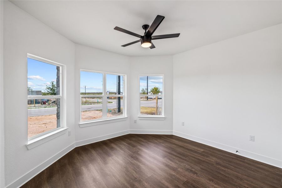 Spacious, unfurnished interior of a new home in , Dale (Image 18).
