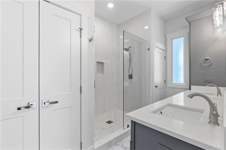 Furnished interior view inside a new home in , Alpharetta (Image 64).