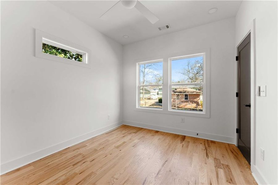 Spacious, unfurnished interior of a new home in , Atlanta (Image 28).