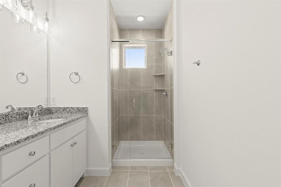 1827 Azalea_2282_Cypress II_Bath (2)