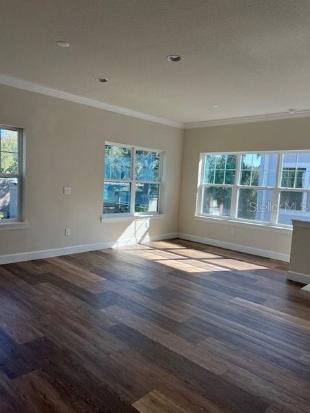 Spacious, unfurnished interior of a new home in , Tampa (Image 23).