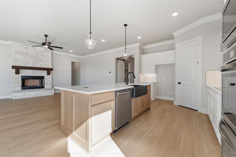Furnished interior view inside a new home in Creekview Addition, Van Alstyne (Image 6).