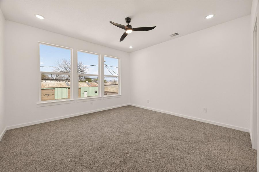 Spacious, unfurnished interior of a new home in , Houston (Image 18).
