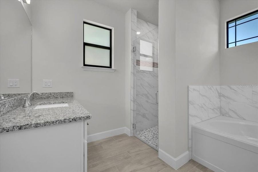 Furnished interior view inside a new home in , Cape Coral (Image 13).