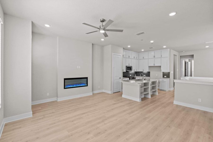 Spacious, unfurnished interior of a new home in Rose Hill, San Antonio (Image 23). Spacious, unfurnished interior of a new home in Rose Hill, San Antonio (Image 23).