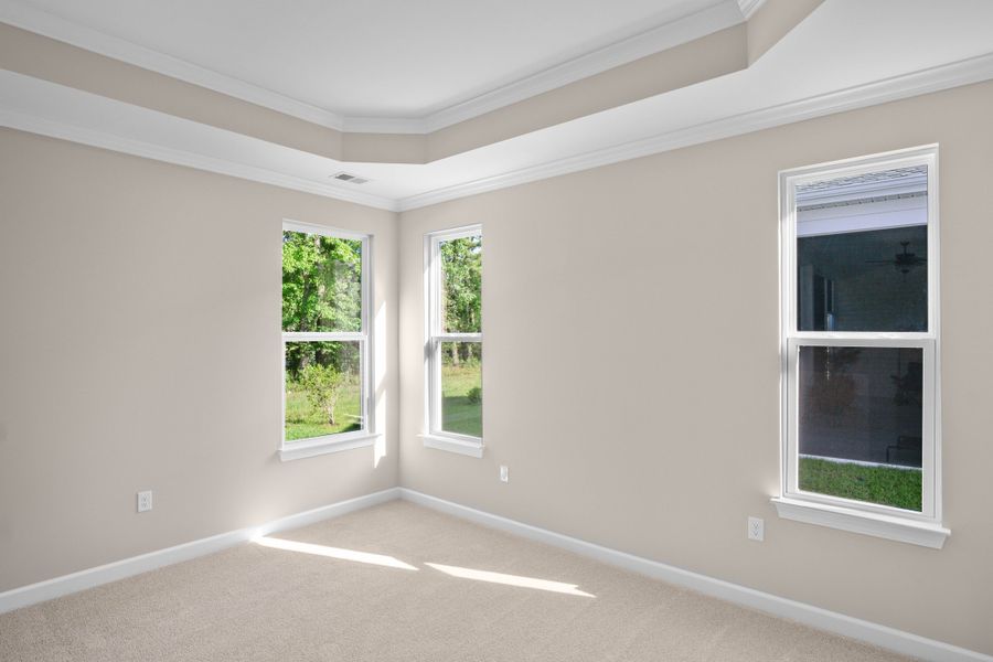 Spacious, unfurnished interior of a new home in Coastal Club of the Carolinas, Calabash (Image 11).