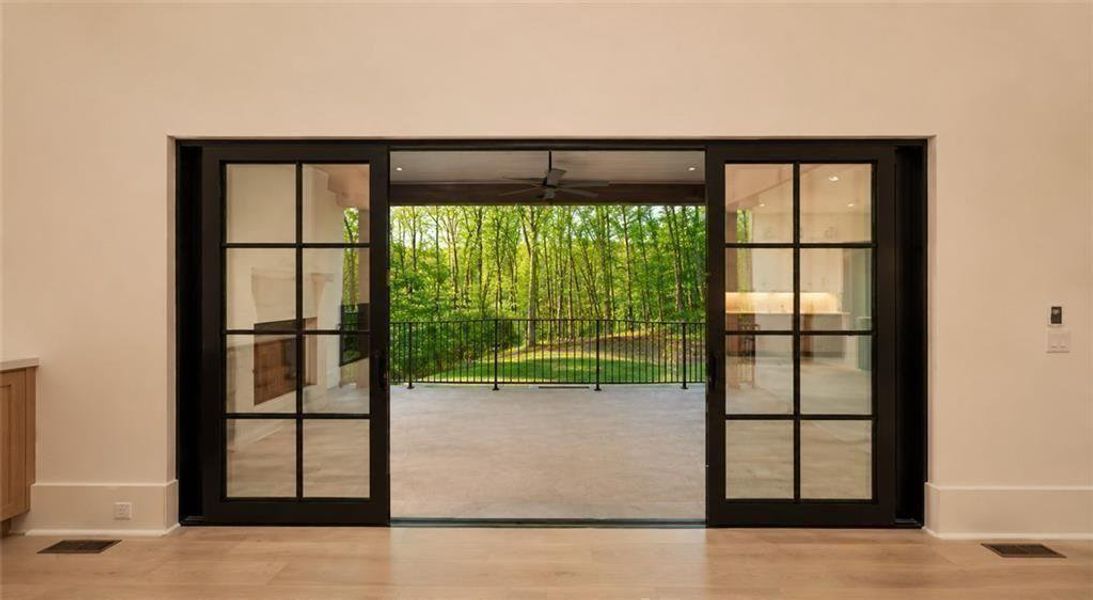 Spacious, unfurnished interior of a new home in , Alpharetta (Image 92).