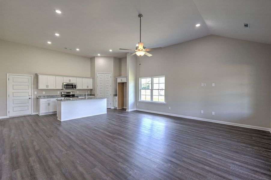 Spacious, unfurnished interior of a new home in Collin's Place, Decherd (Image 30).
