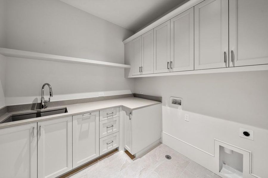 Furnished interior view inside a new home in Blue Heron Walk, Atlanta (Image 7).