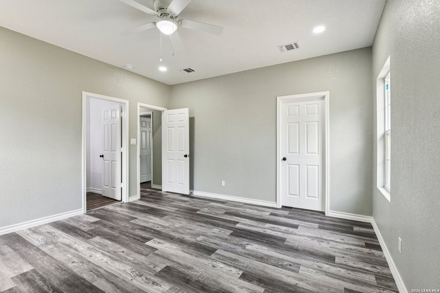 Spacious, unfurnished interior of a new home in , San Antonio (Image 32). Spacious, unfurnished interior of a new home in , San Antonio (Image 32).