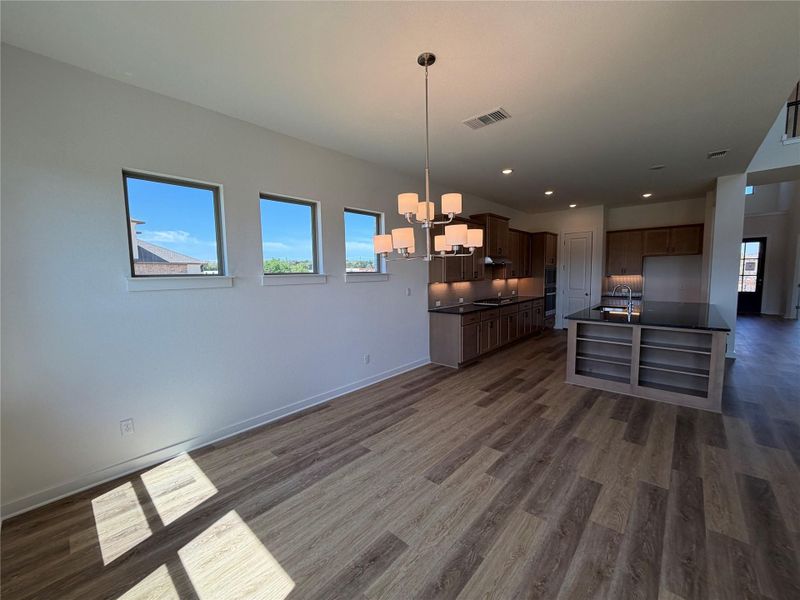 Spacious, unfurnished interior of a new home in Lariat, Liberty Hill (Image 31).
