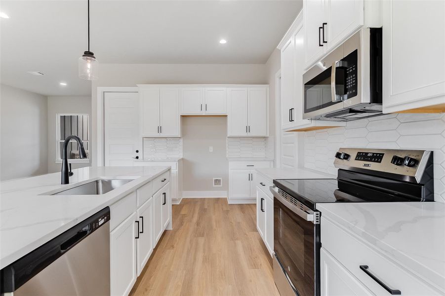 Furnished interior view inside a new home in Lago Vista, Lago Vista (Image 9). Furnished interior view inside a new home in Lago Vista, Lago Vista (Image 9).