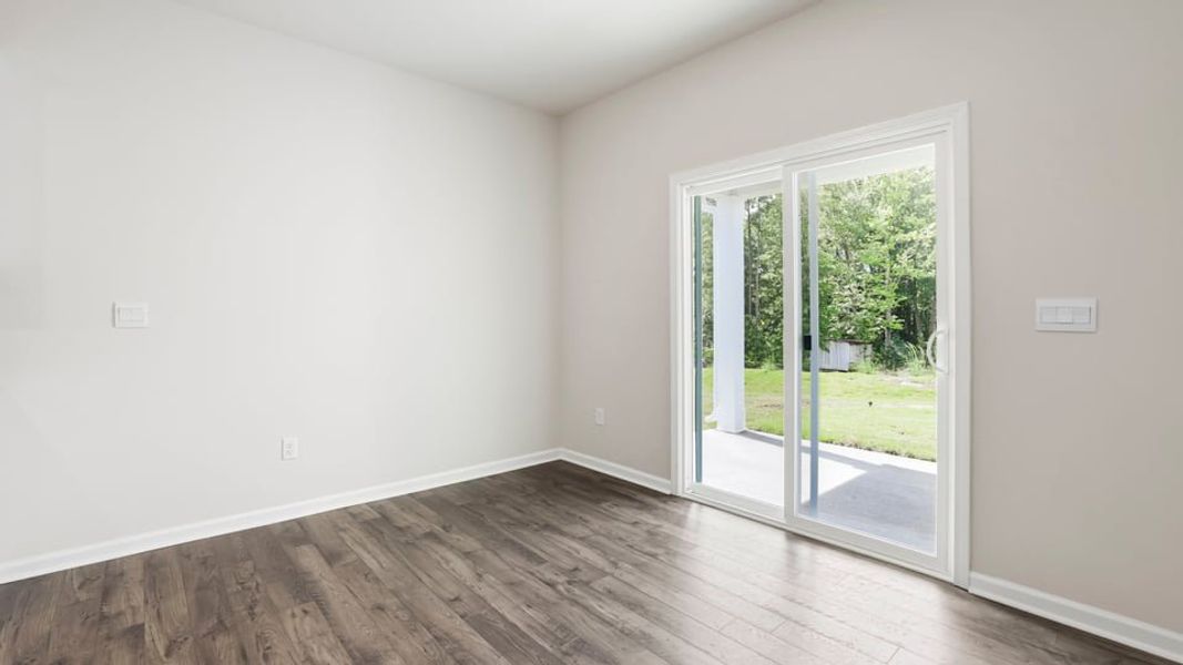 Spacious, unfurnished interior of a new home in Hunters Ridge, Woodruff (Image 26).