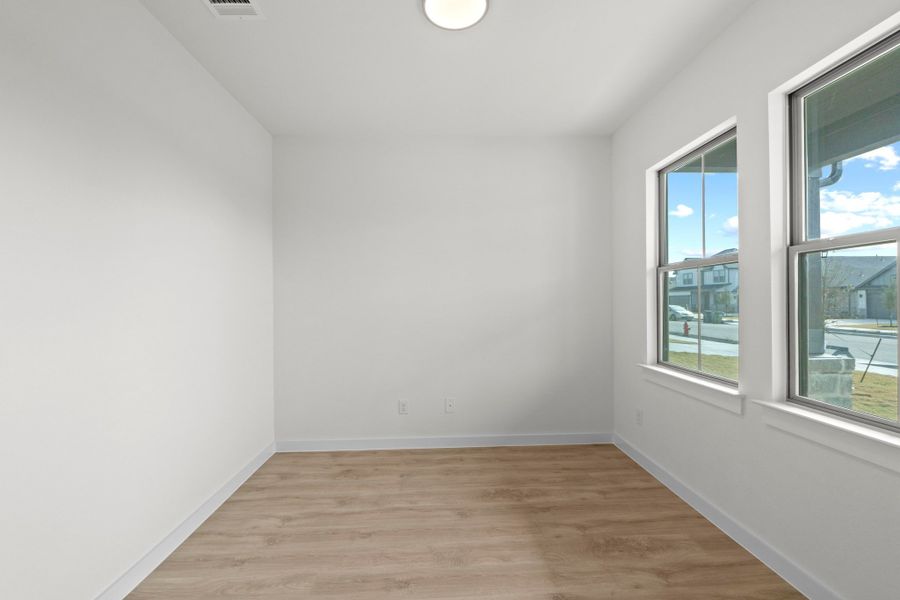 Spacious, unfurnished interior of a new home in Prairie Winds, Hutto (Image 22).